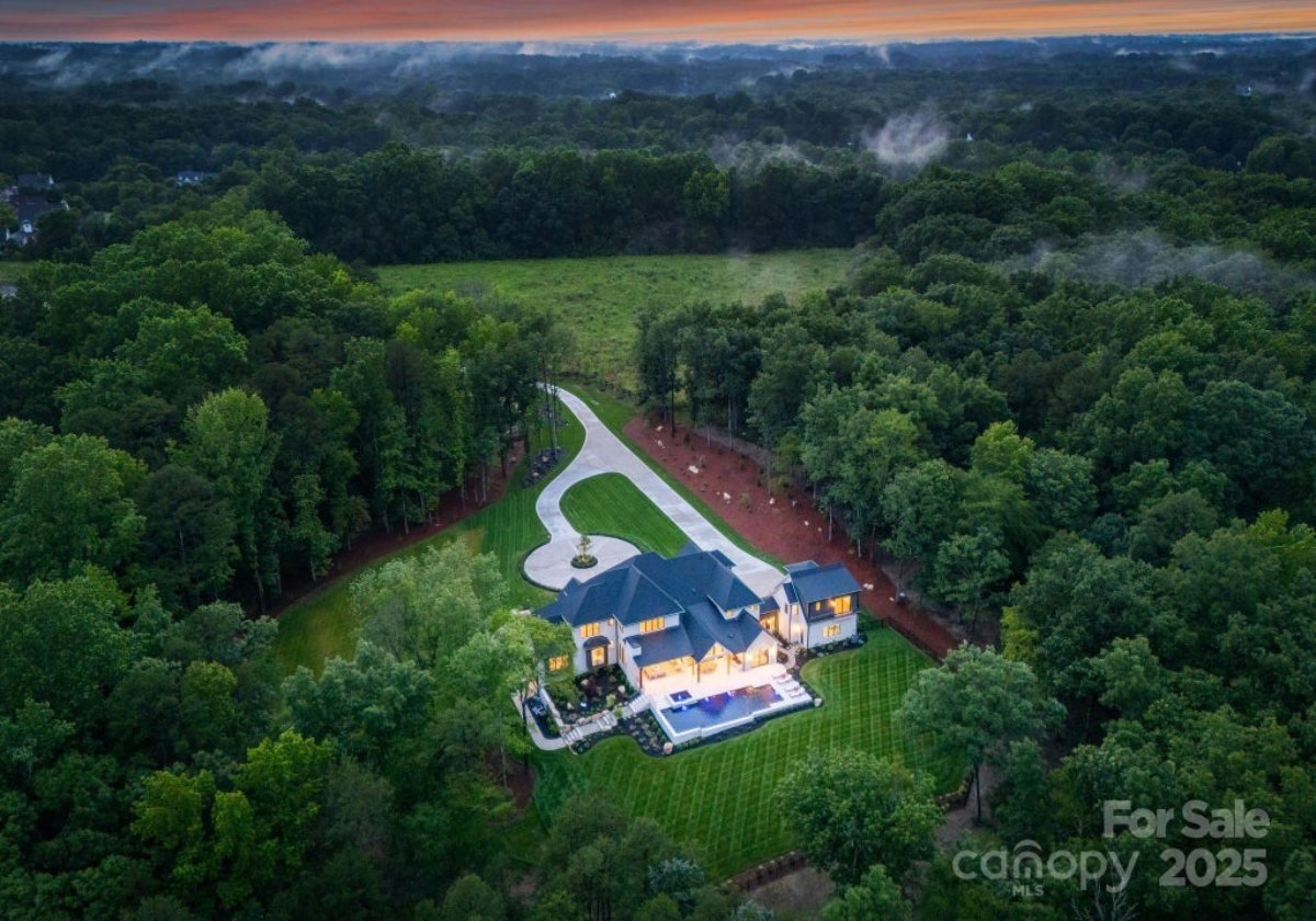 9,570 Sq. Ft. Mansion in Davidson, NC ($8,195,000)