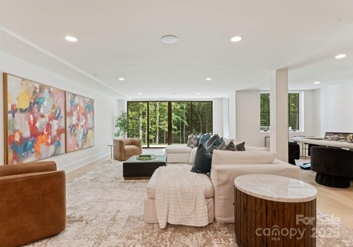 9,570 Sq. Ft. Mansion in Davidson, NC ($8,195,000)