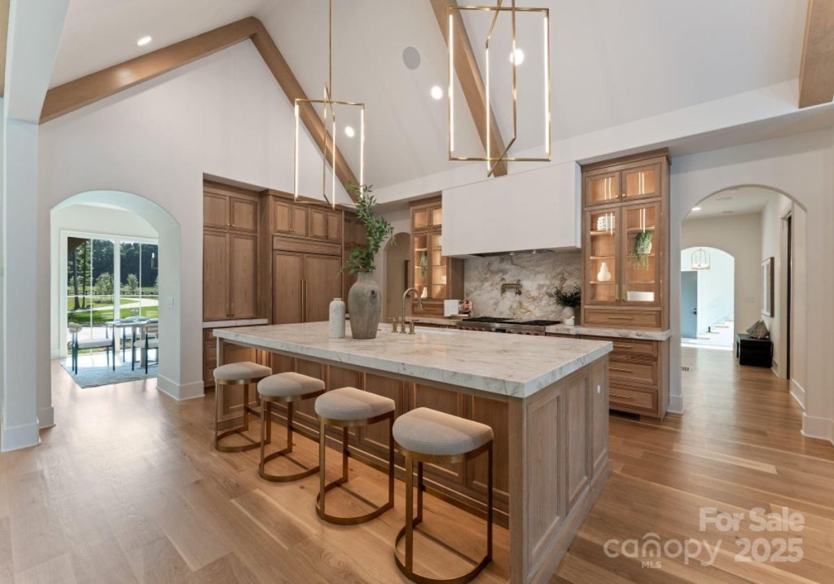 9,570 Sq. Ft. Mansion in Davidson, NC ($8,195,000)