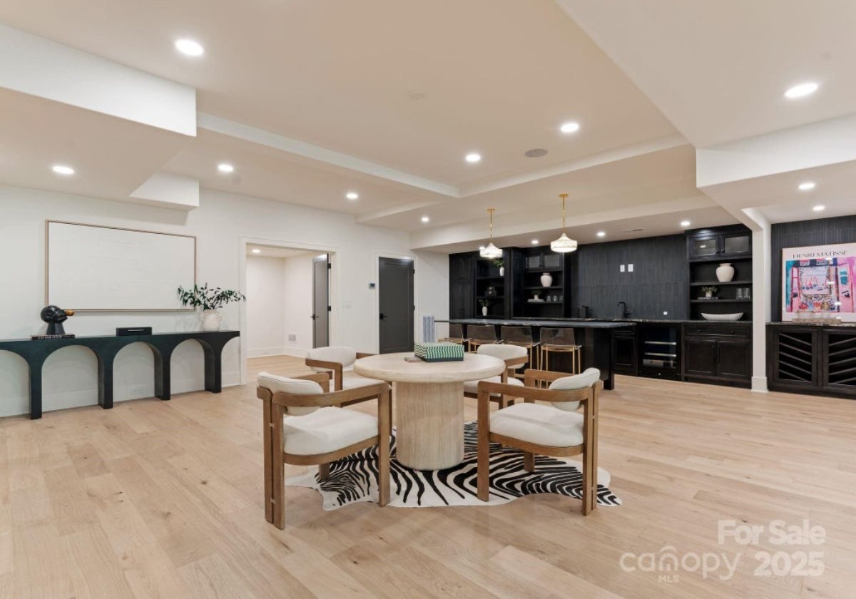 9,570 Sq. Ft. Mansion in Davidson, NC ($8,195,000)