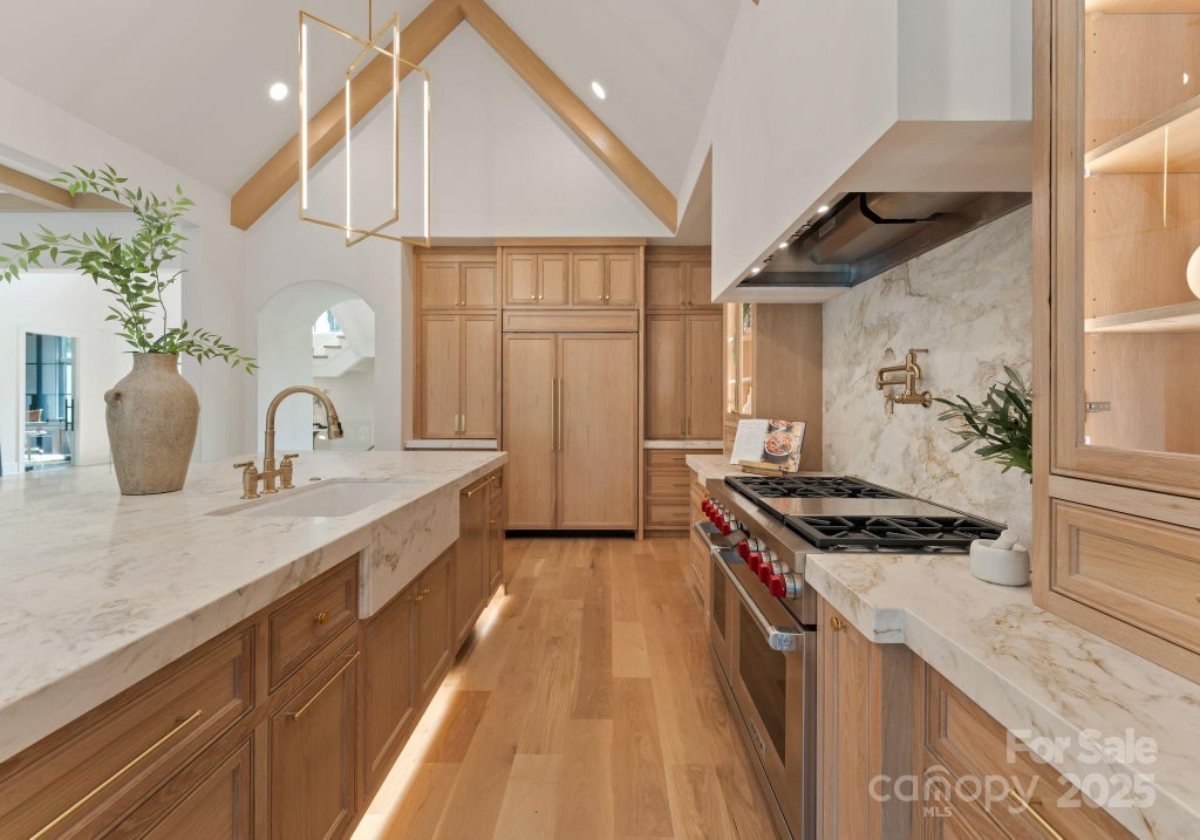 9,570 Sq. Ft. Mansion in Davidson, NC ($8,195,000)