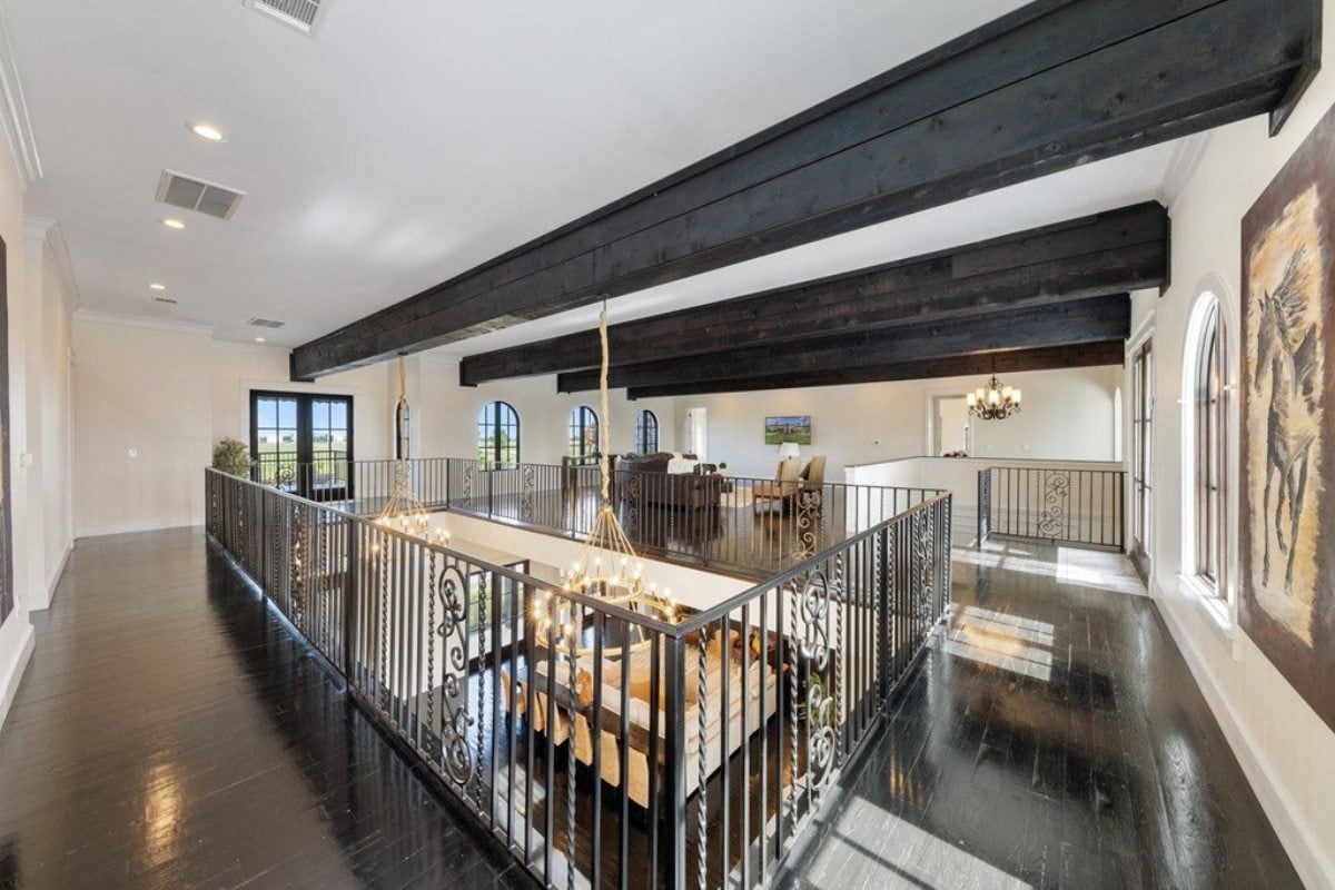 8,200 Sq. Ft. Mansion in Decatur, TX ($8,750,000)