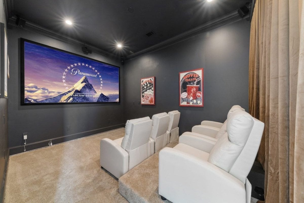 8,200 Sq. Ft. Mansion in Decatur, TX ($8,750,000)