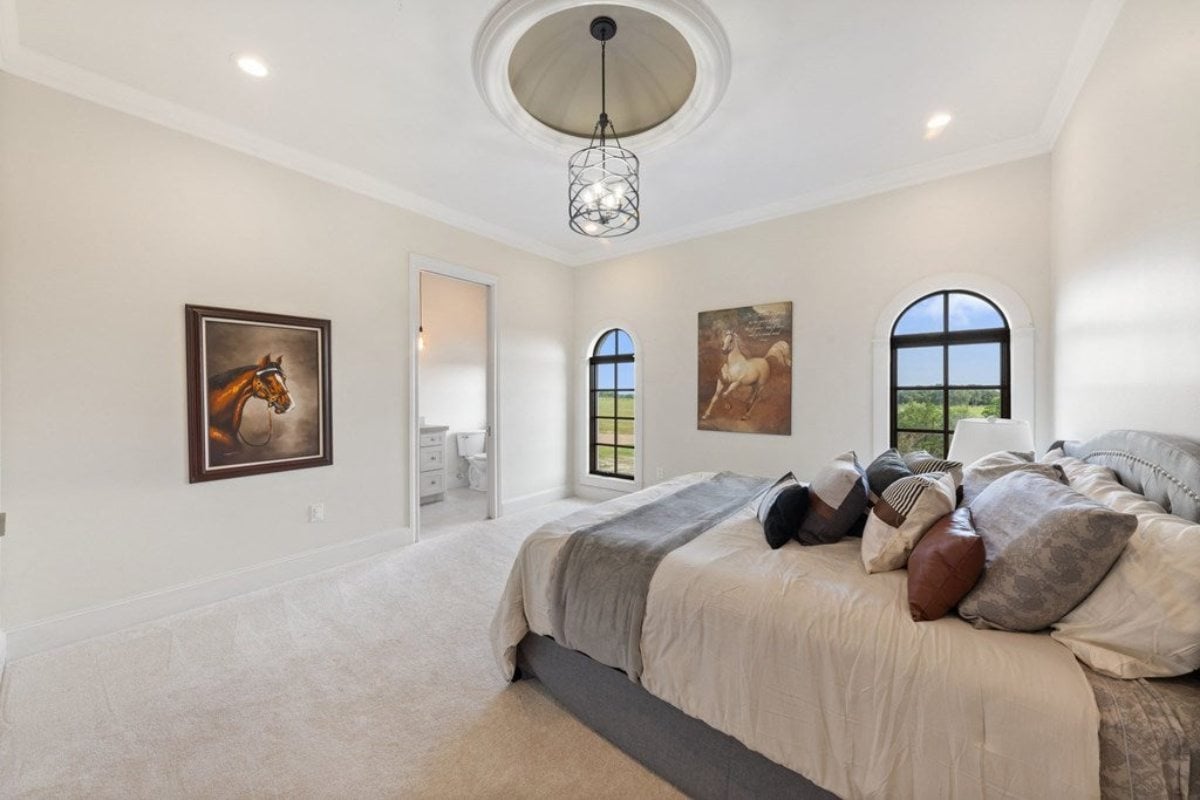 8,200 Sq. Ft. Mansion in Decatur, TX ($8,750,000)