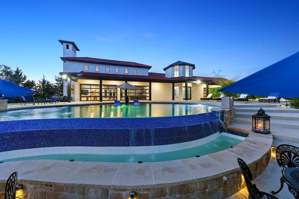 8,200 Sq. Ft. Mansion in Decatur, TX ($8,750,000)