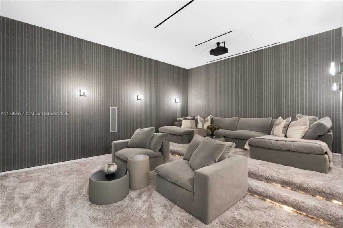 7,635 Sq. Ft. Mansion in Golden Beach, FL ($29,950,000)