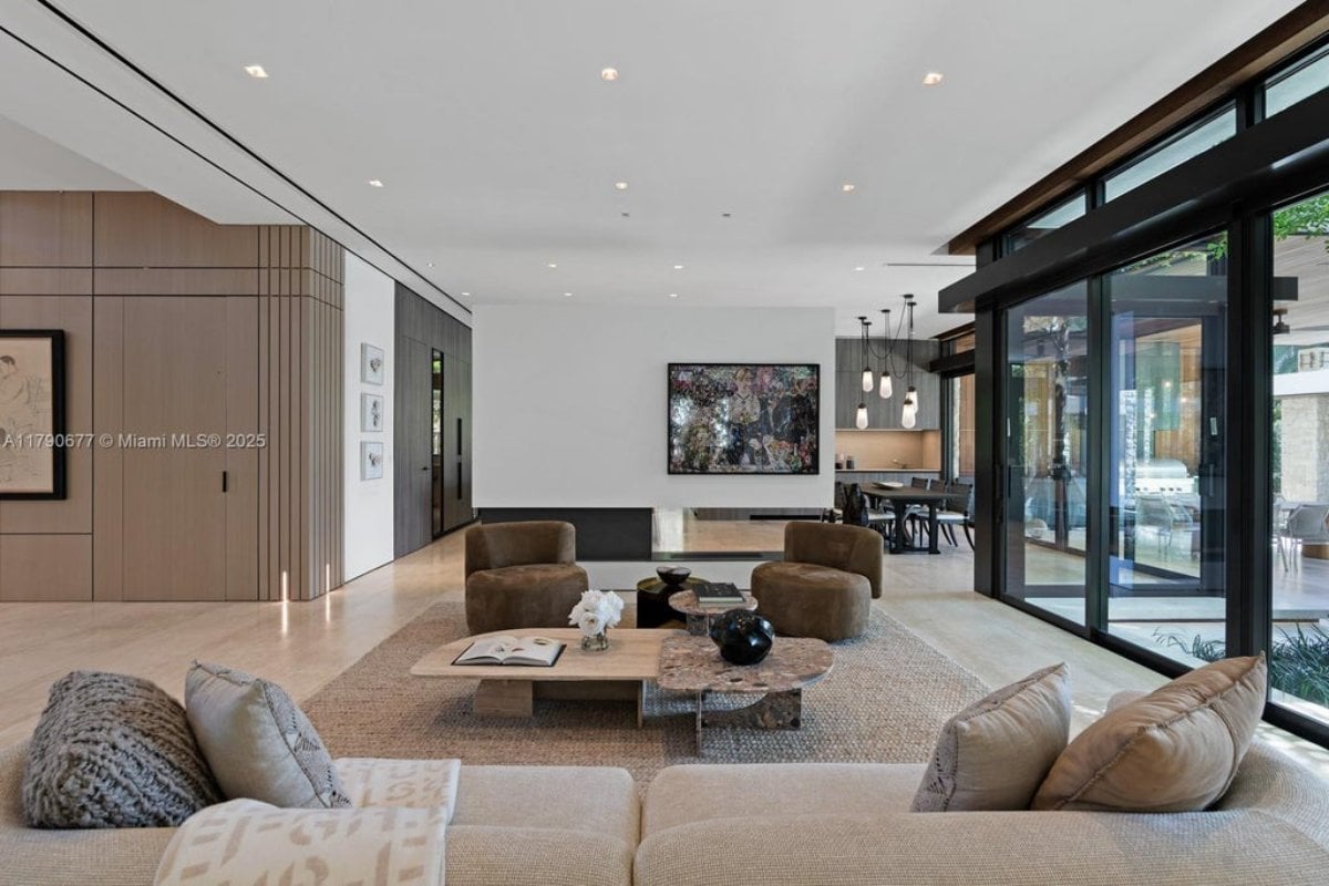 7,635 Sq. Ft. Mansion in Golden Beach, FL ($29,950,000)