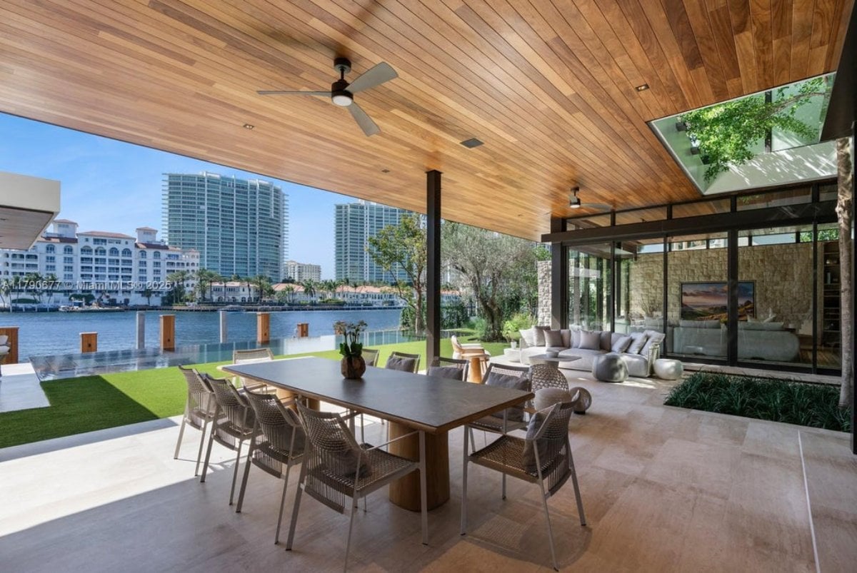 7,635 Sq. Ft. Mansion in Golden Beach, FL ($29,950,000)