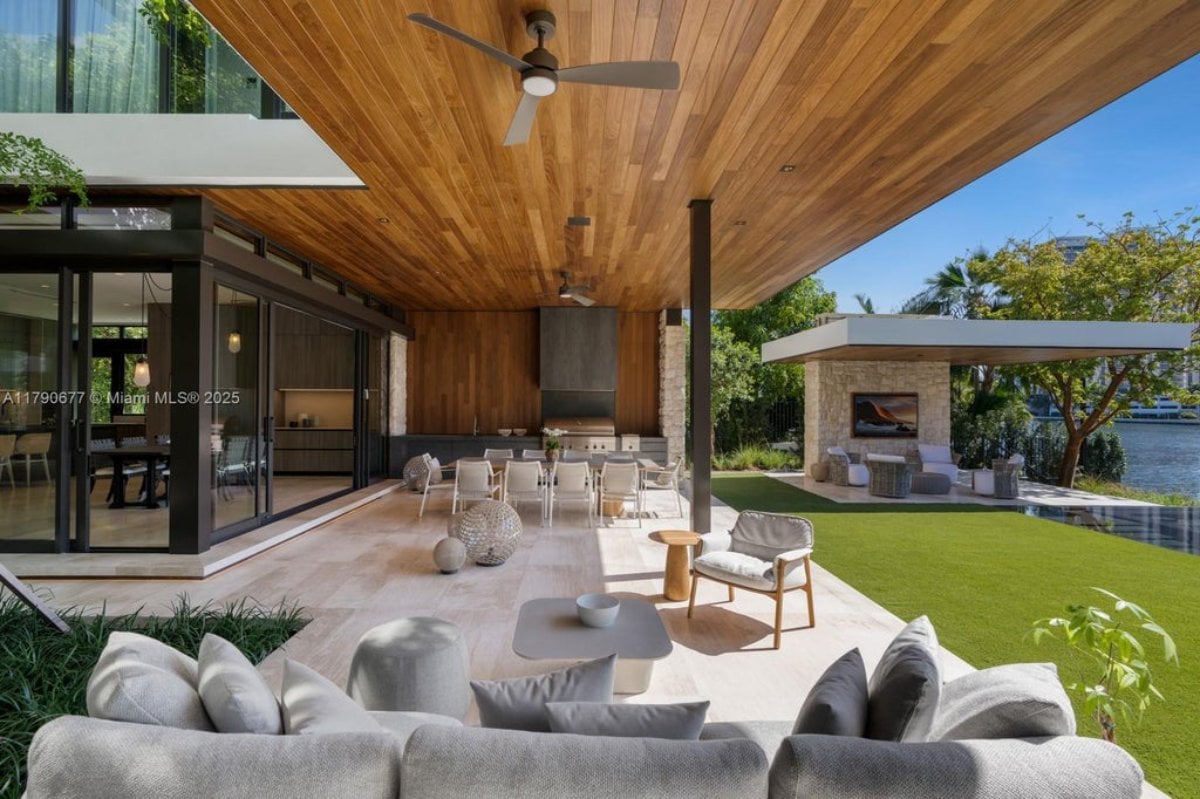 7,635 Sq. Ft. Mansion in Golden Beach, FL ($29,950,000)