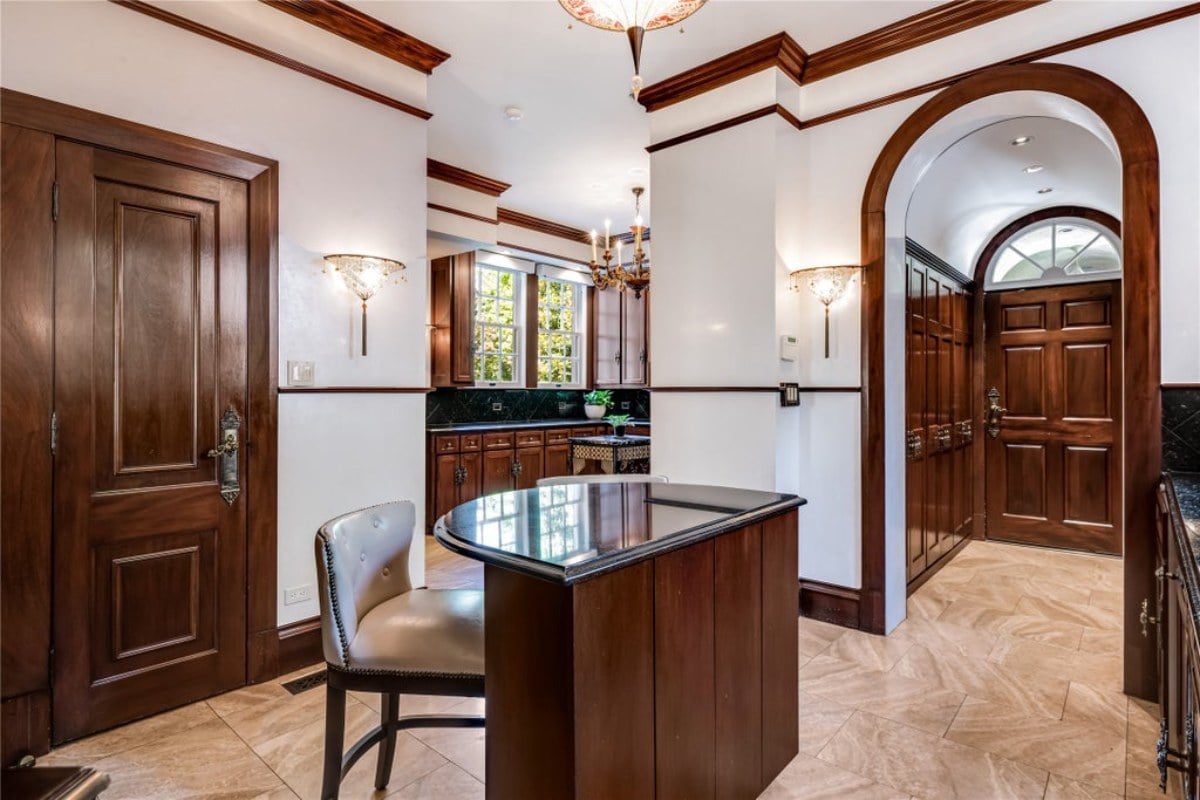 6,032 Sq. Ft. Mansion in Highland Park, TX ($7,950,000)
