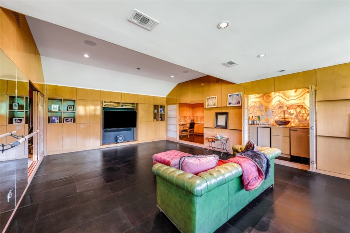 6,032 Sq. Ft. Mansion in Highland Park, TX ($7,950,000)