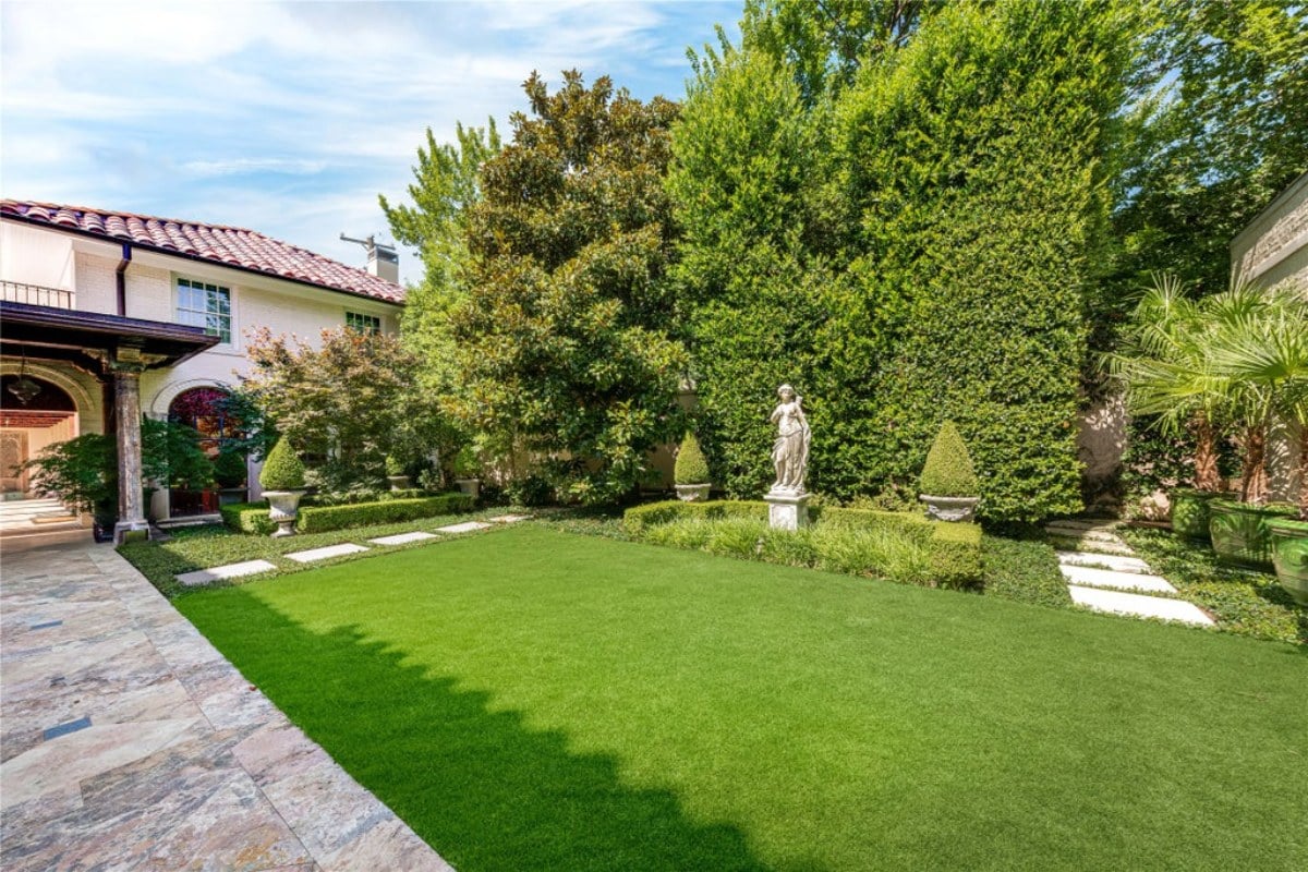 6,032 Sq. Ft. Mansion in Highland Park, TX ($7,950,000)