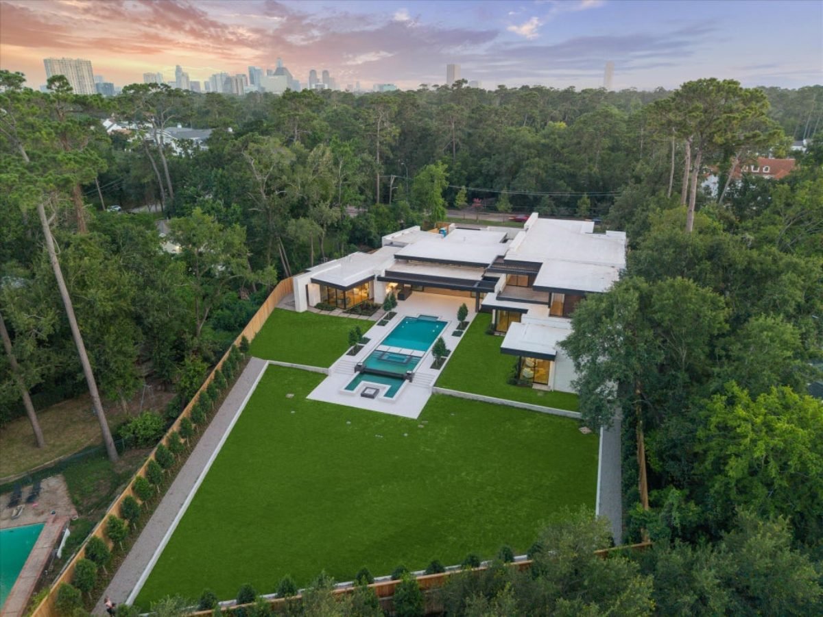 12,145 Sq. Ft. Mansion in Houston, TX ($10,500,000)