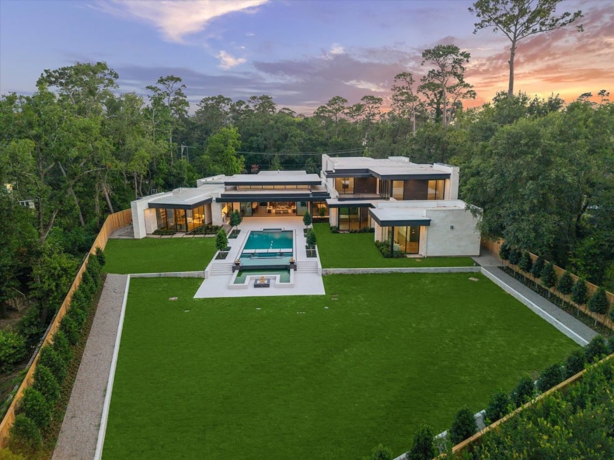 12,145 Sq. Ft. Mansion in Houston, TX ($10,500,000)