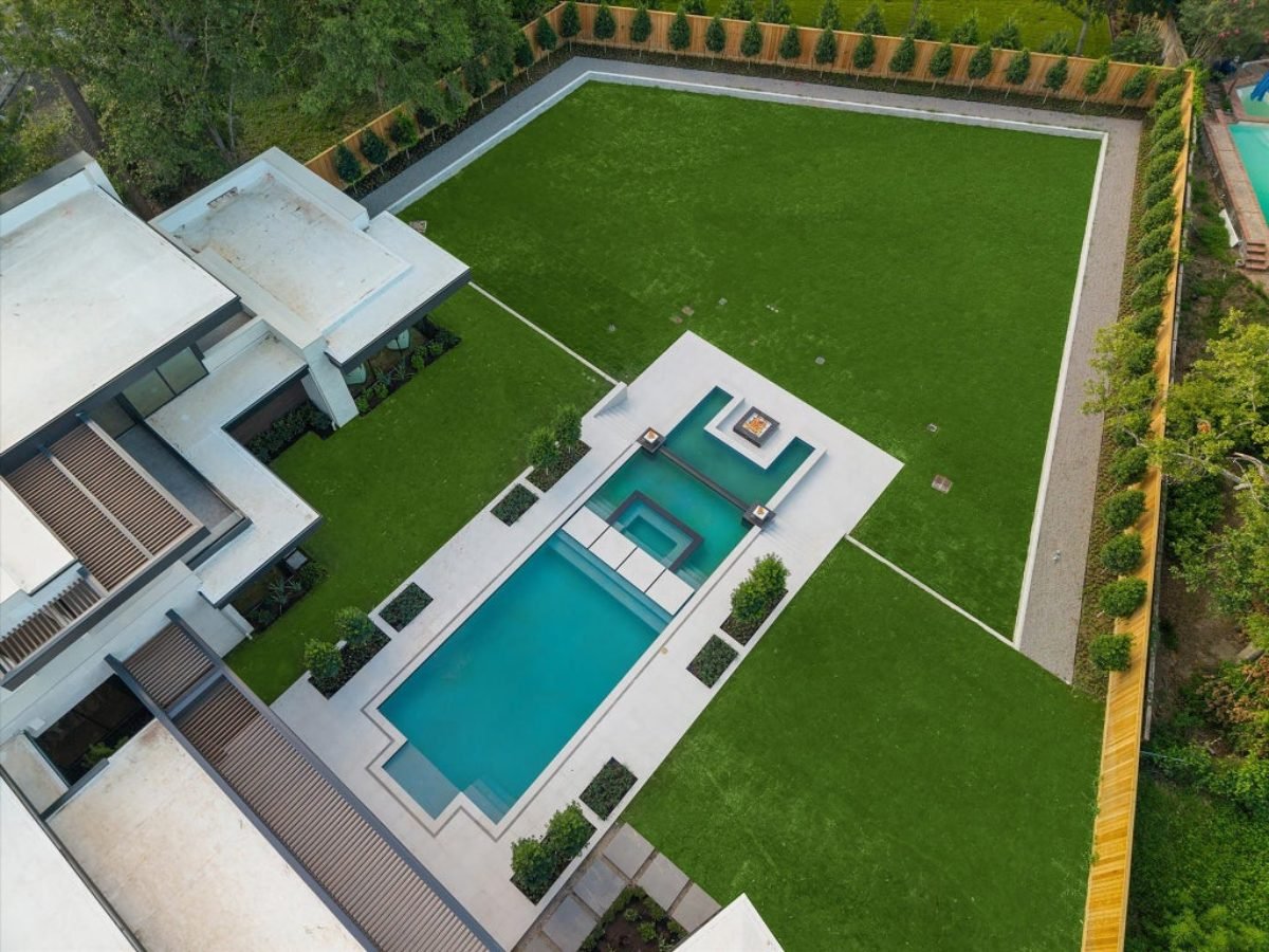 12,145 Sq. Ft. Mansion in Houston, TX ($10,500,000)