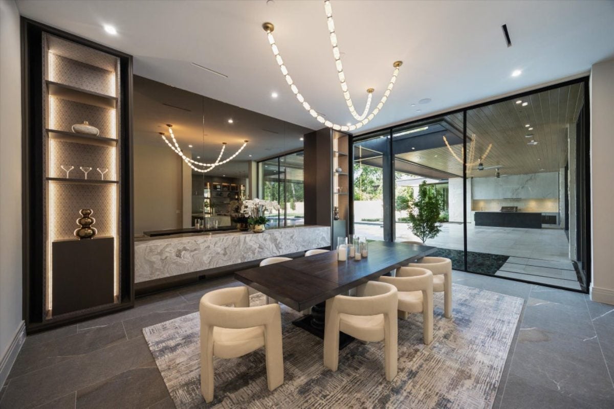 12,145 Sq. Ft. Mansion in Houston, TX ($10,500,000)