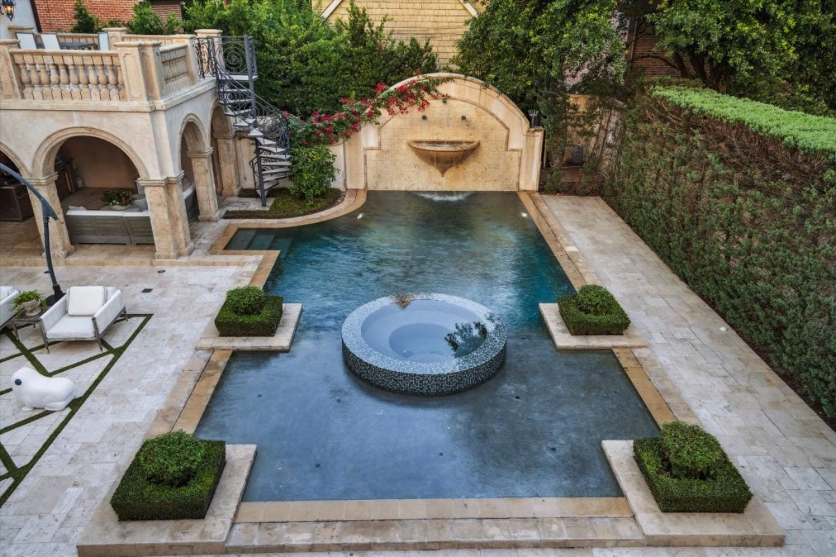 11,274 Sq. Ft. Mansion in Houston, TX ($15,995,000)