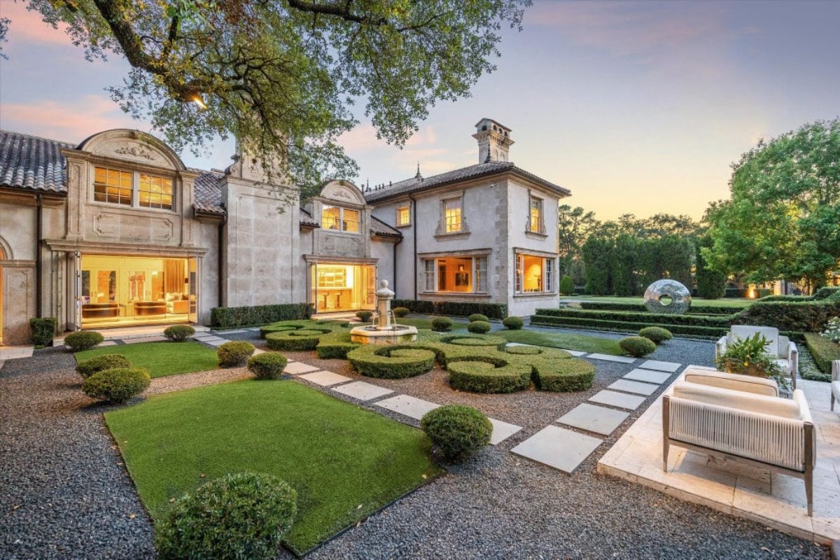 11,274 Sq. Ft. Mansion in Houston, TX ($15,995,000)