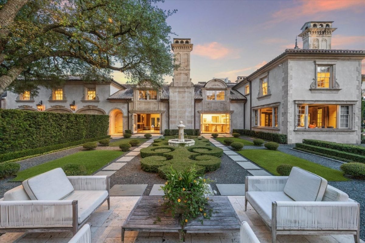 11,274 Sq. Ft. Mansion in Houston, TX ($15,995,000)