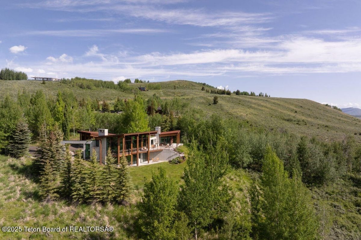 4,777 Sq. Ft. Mansion in Jackson, WY ($11,850,000)