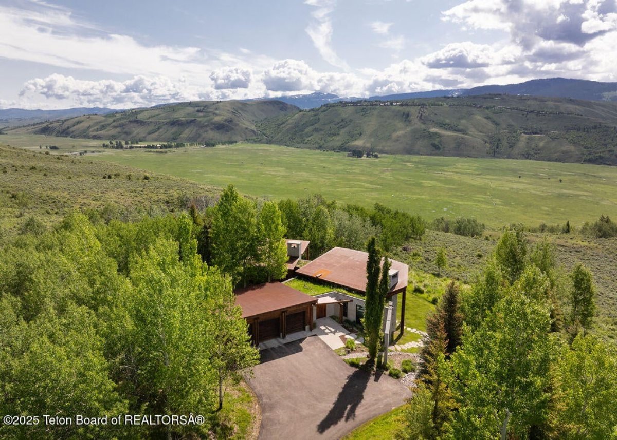 4,777 Sq. Ft. Mansion in Jackson, WY ($11,850,000)