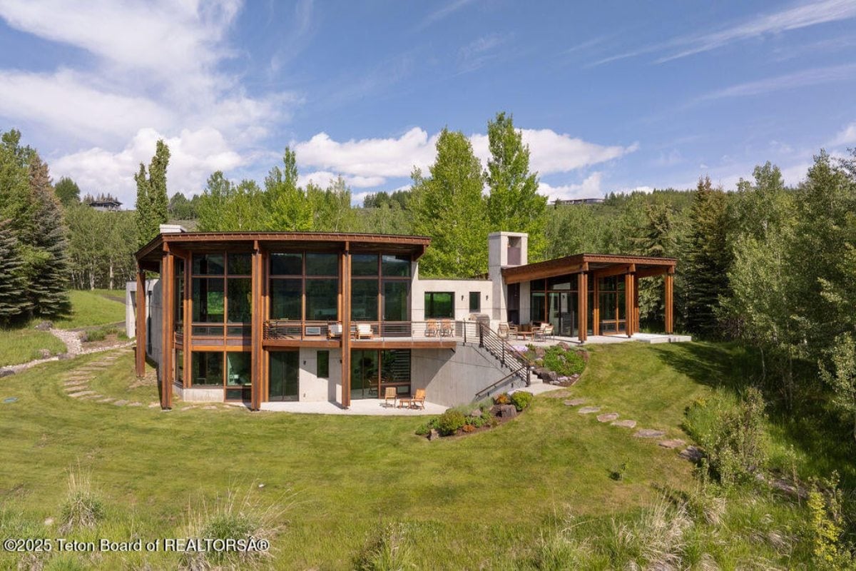 4,777 Sq. Ft. Mansion in Jackson, WY ($11,850,000)