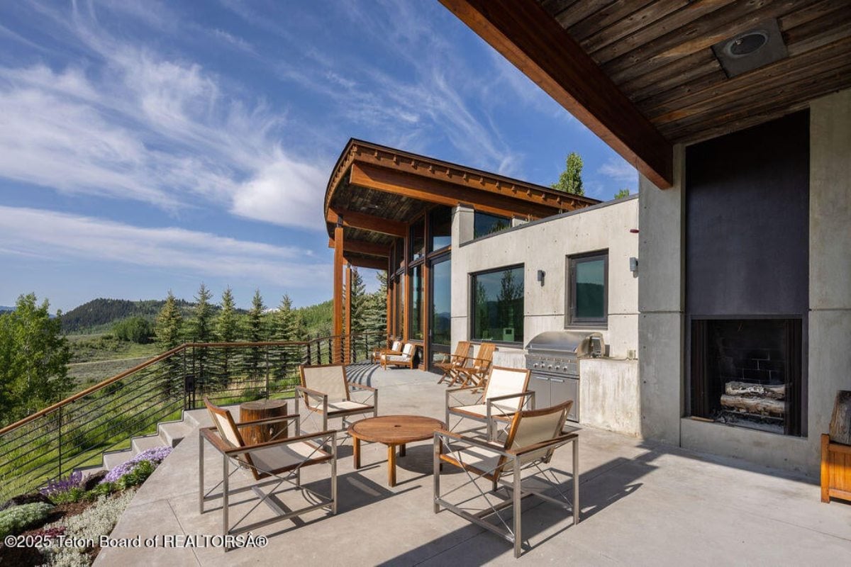 4,777 Sq. Ft. Mansion in Jackson, WY ($11,850,000)