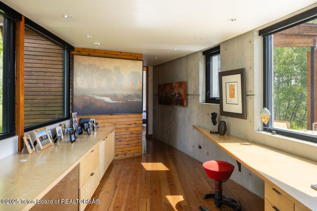4,777 Sq. Ft. Mansion in Jackson, WY ($11,850,000)