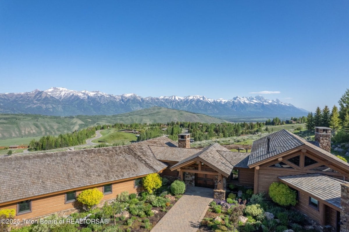 8,237 Sq. Ft. Mansion in Jackson, WY ($23,500,000)
