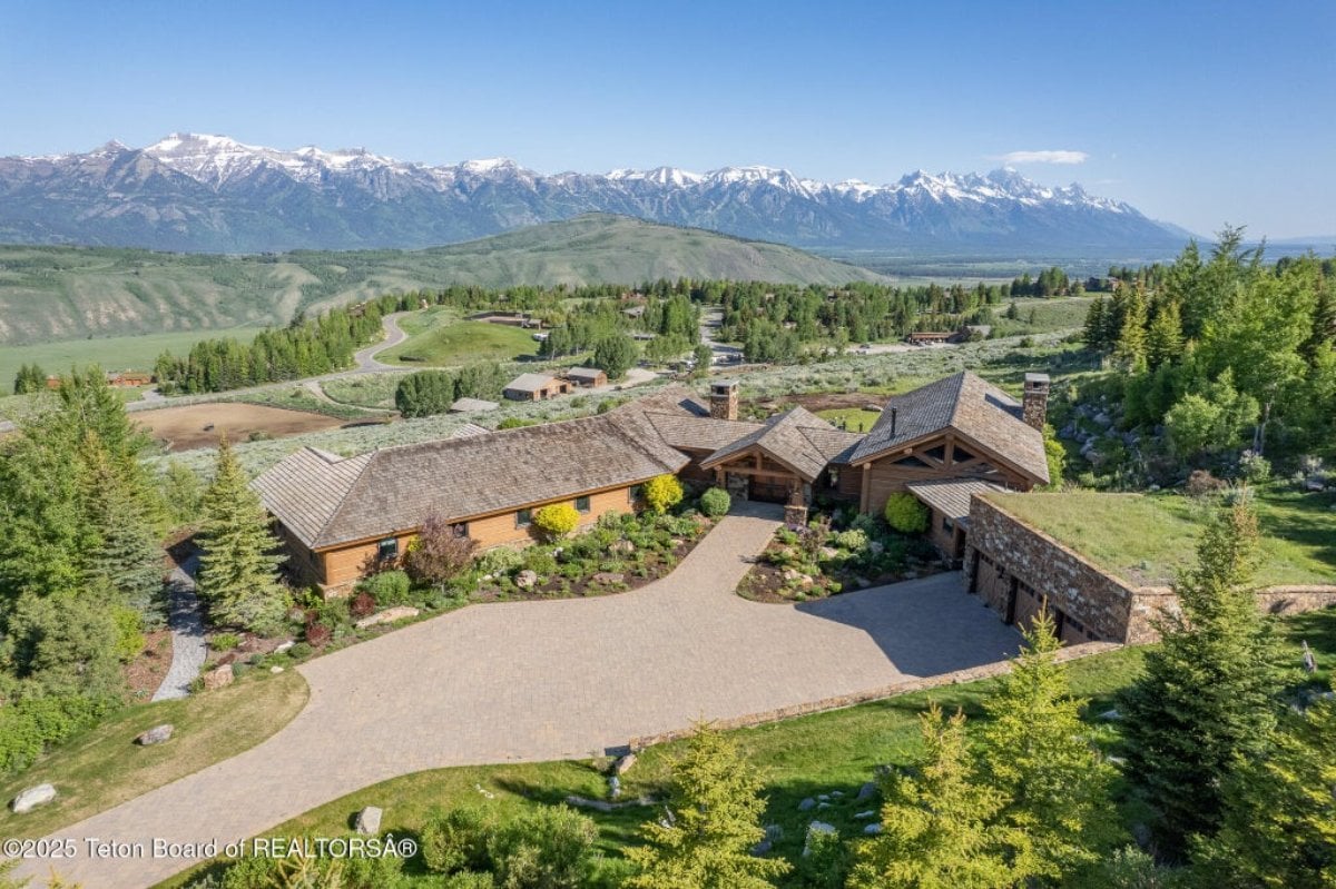 8,237 Sq. Ft. Mansion in Jackson, WY ($23,500,000)