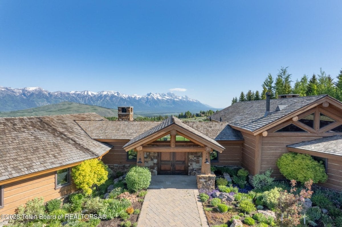8,237 Sq. Ft. Mansion in Jackson, WY ($23,500,000)