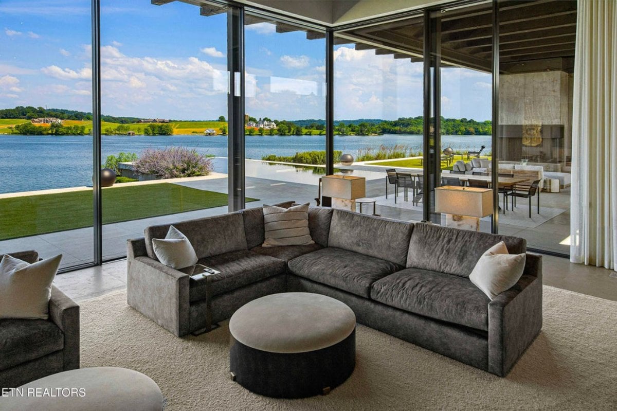 6,772 Sq. Ft. Mansion in Knoxville, TN ($9,950,000)