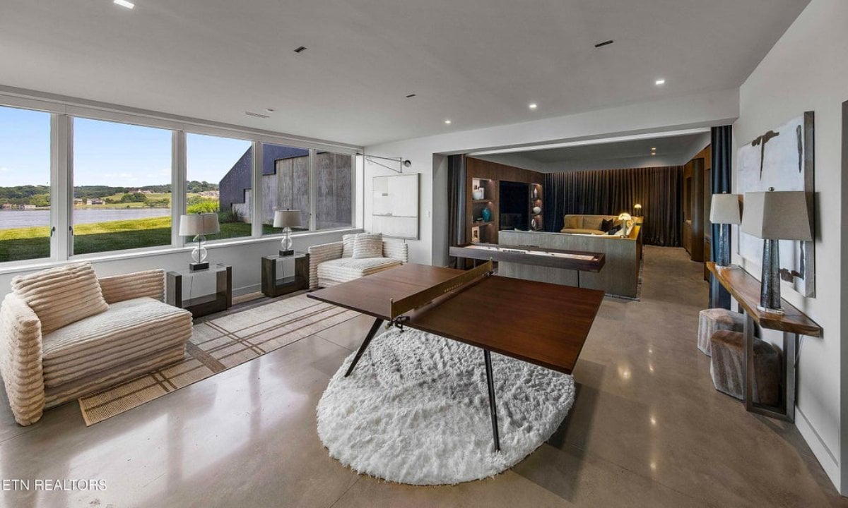 6,772 Sq. Ft. Mansion in Knoxville, TN ($9,950,000)