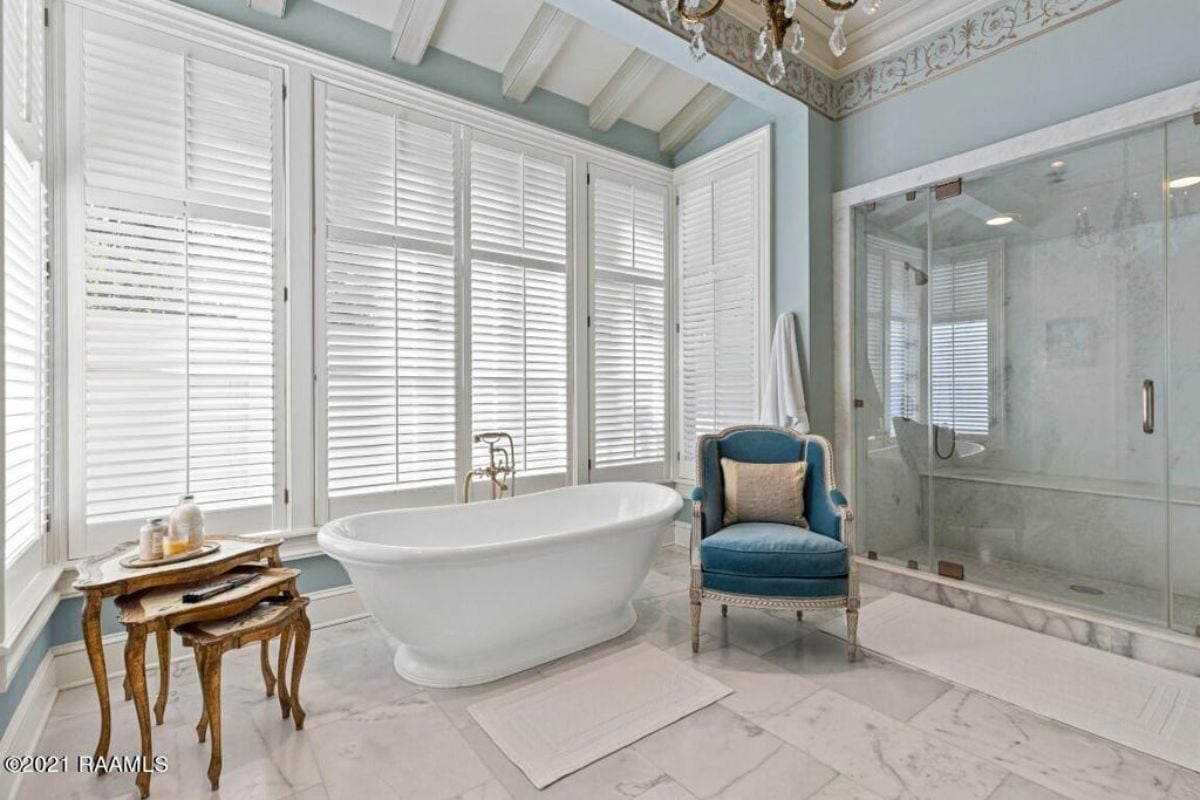 9,457 Sq. Ft. Mansion in Lafayette, LA ($3,895,000)