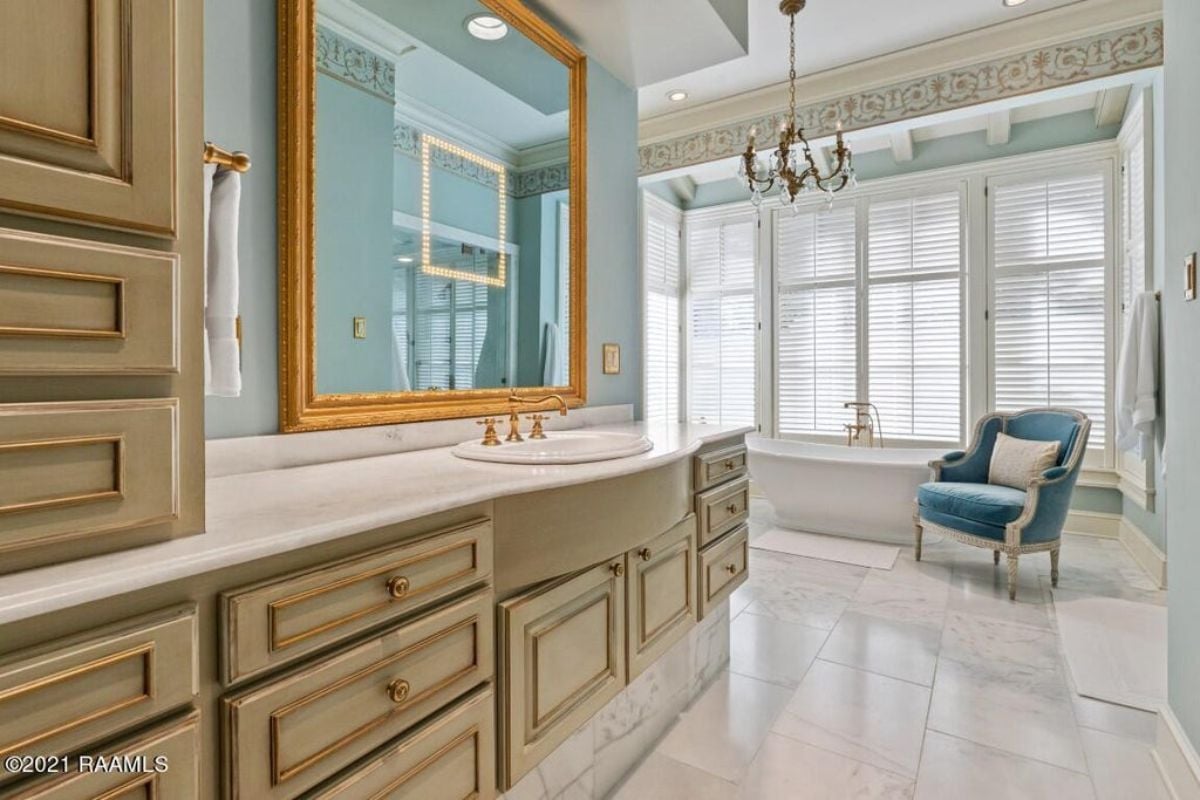 9,457 Sq. Ft. Mansion in Lafayette, LA ($3,895,000)