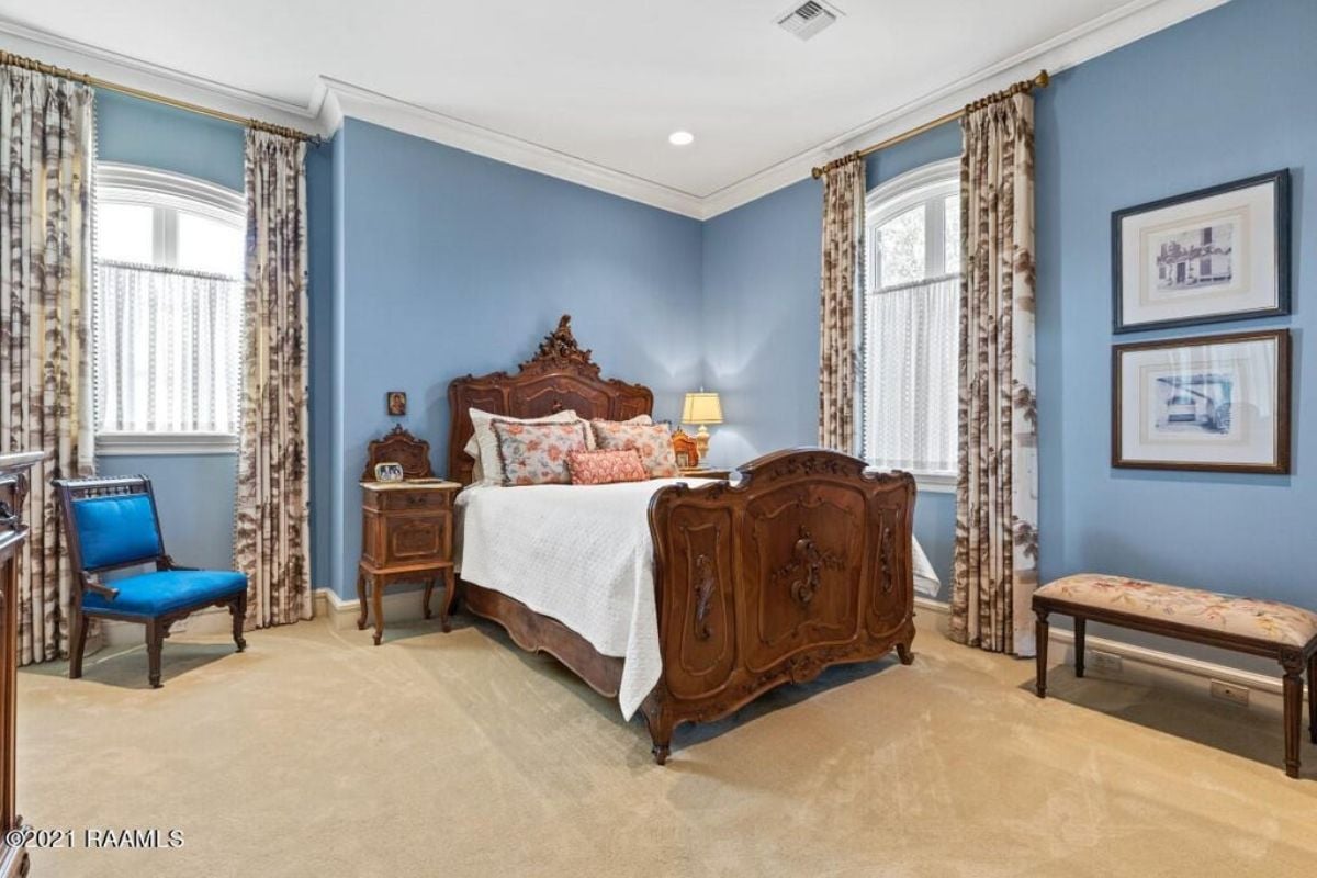 9,457 Sq. Ft. Mansion in Lafayette, LA ($3,895,000)