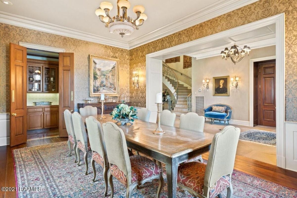9,457 Sq. Ft. Mansion in Lafayette, LA ($3,895,000)