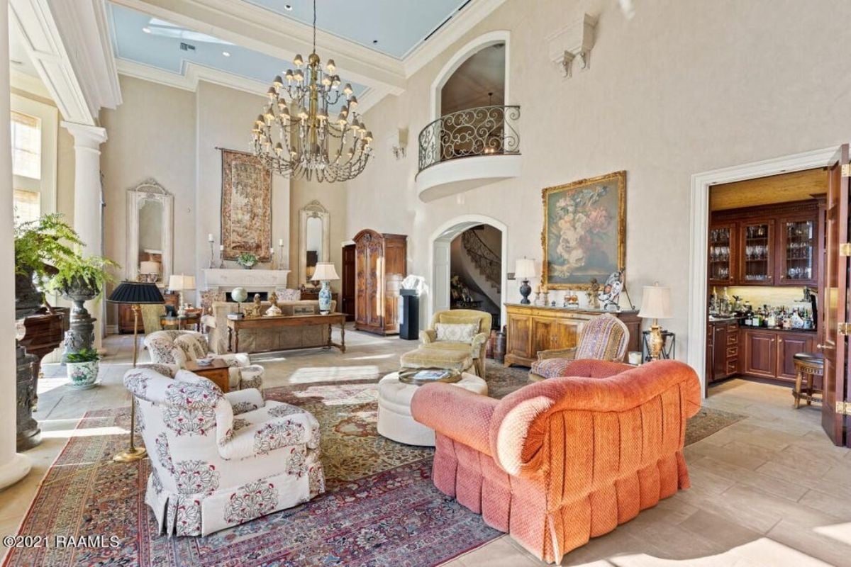 9,457 Sq. Ft. Mansion in Lafayette, LA ($3,895,000)