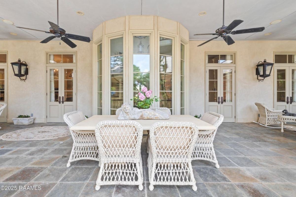 8,547 Sq. Ft. Mansion in Lafayette, LA ($5,500,000)