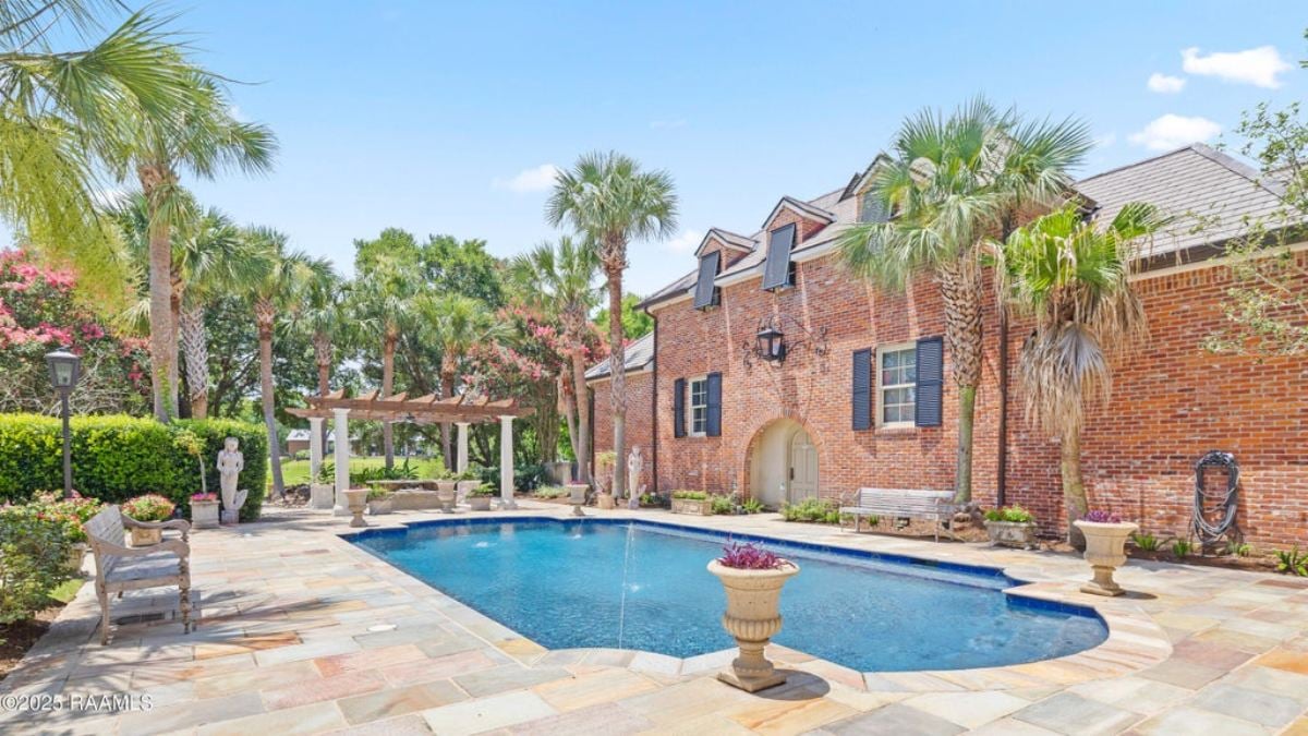 8,547 Sq. Ft. Mansion in Lafayette, LA ($5,500,000)