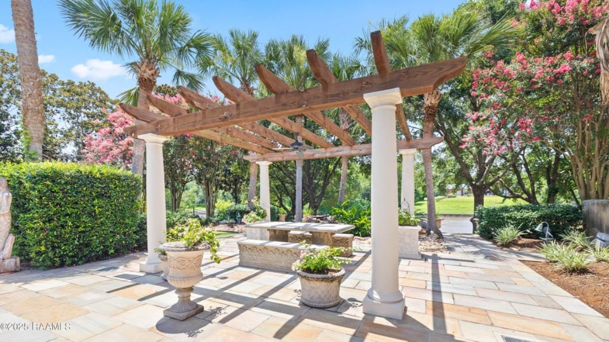 8,547 Sq. Ft. Mansion in Lafayette, LA ($5,500,000)