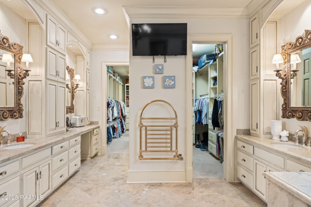 8,547 Sq. Ft. Mansion in Lafayette, LA ($5,500,000)