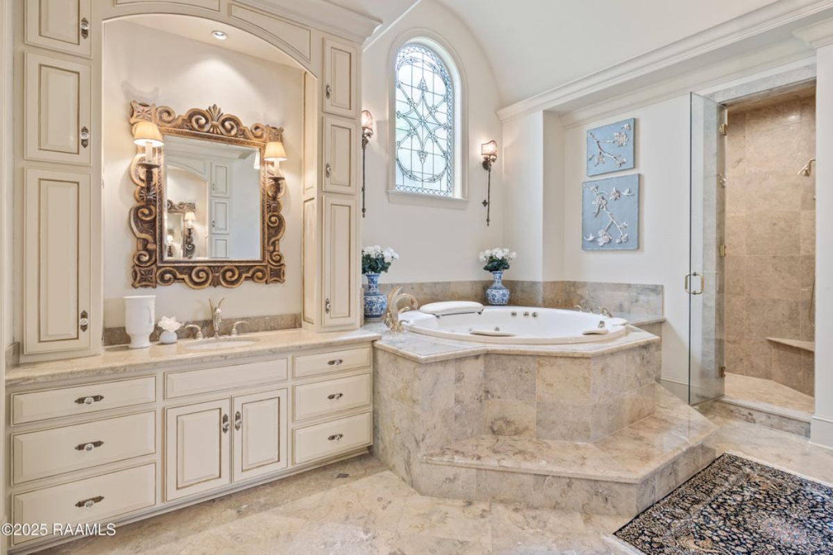 8,547 Sq. Ft. Mansion in Lafayette, LA ($5,500,000)