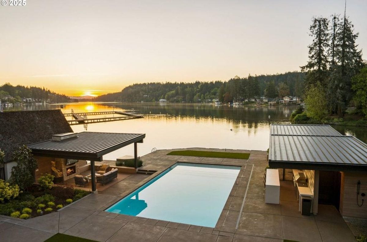5,162 Sq. Ft. Mansion in Lake Oswego, OR ($8,995,000)