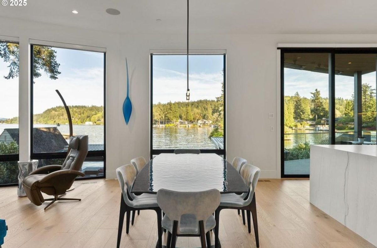 5,162 Sq. Ft. Mansion in Lake Oswego, OR ($8,995,000)