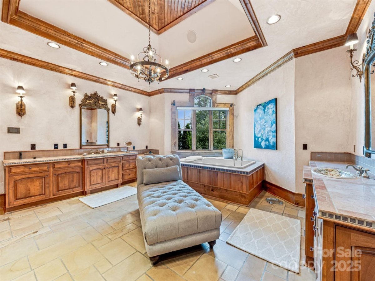 11,273 Sq. Ft. Mansion in Lake Toxaway, NC ($10,250,000)