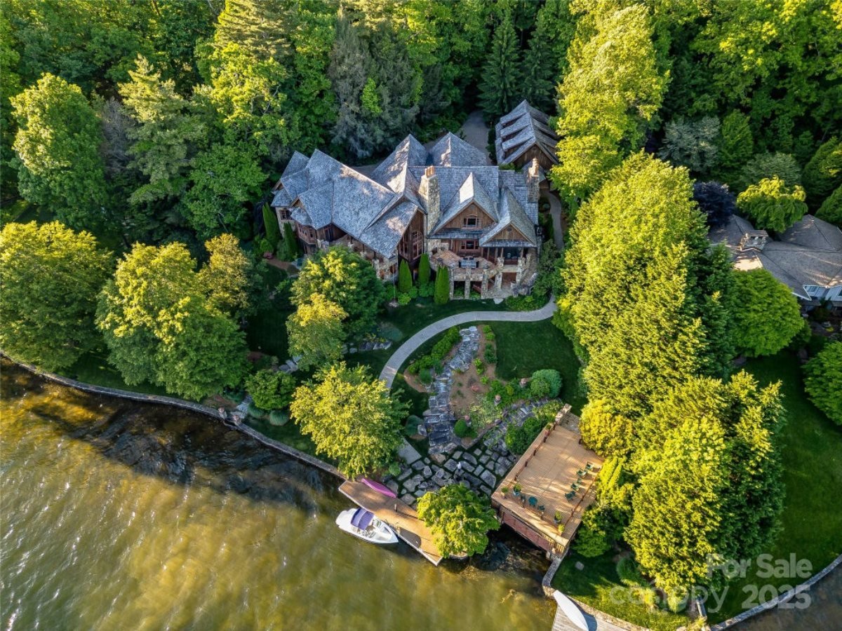 11,273 Sq. Ft. Mansion in Lake Toxaway, NC ($10,250,000)