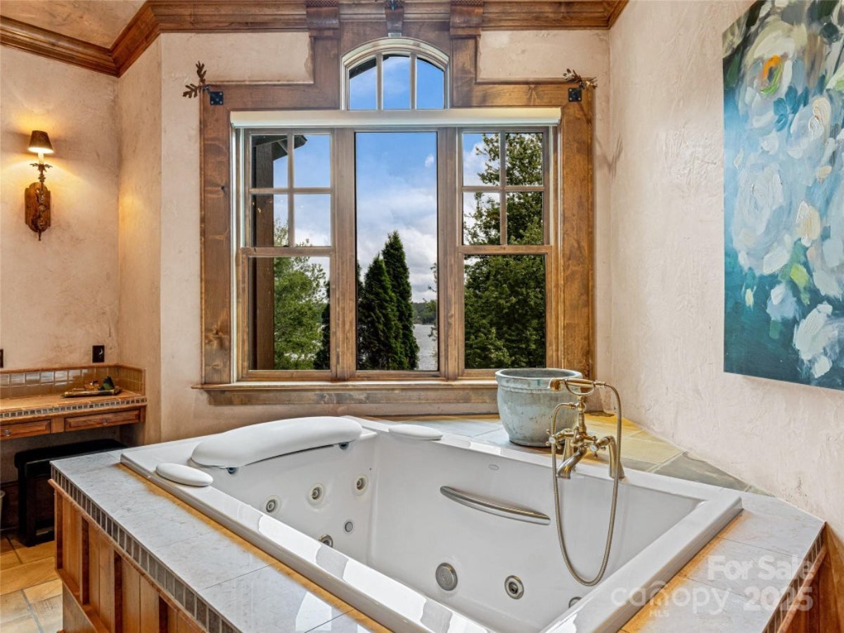 11,273 Sq. Ft. Mansion in Lake Toxaway, NC ($10,250,000)