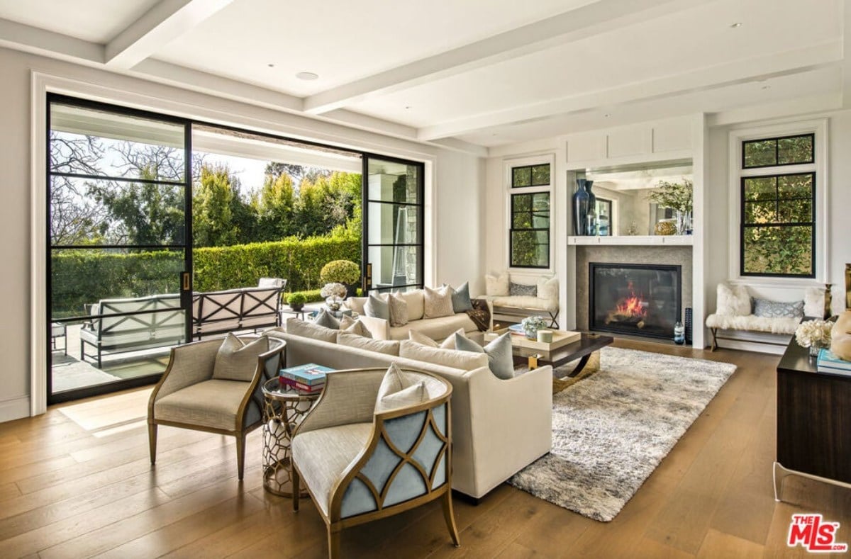 12,914 Sq. Ft. Mansion in Los Angeles, CA ($29,998,800)