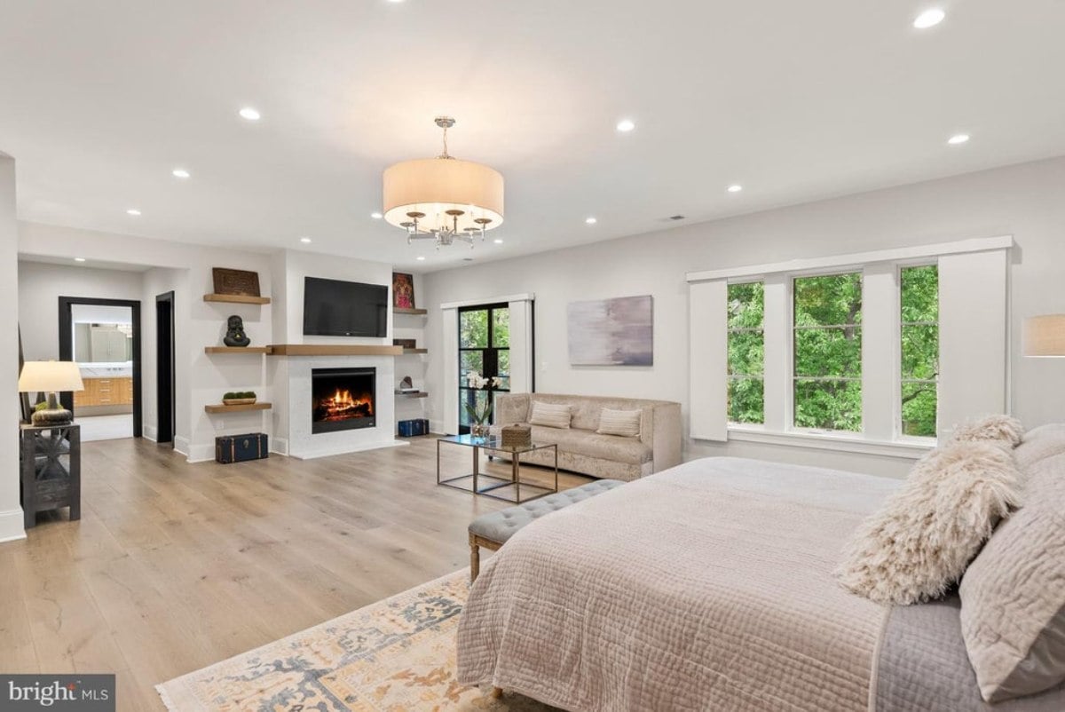 11,347 Sq. Ft. Mansion in McLean, VA ($7,950,000)
